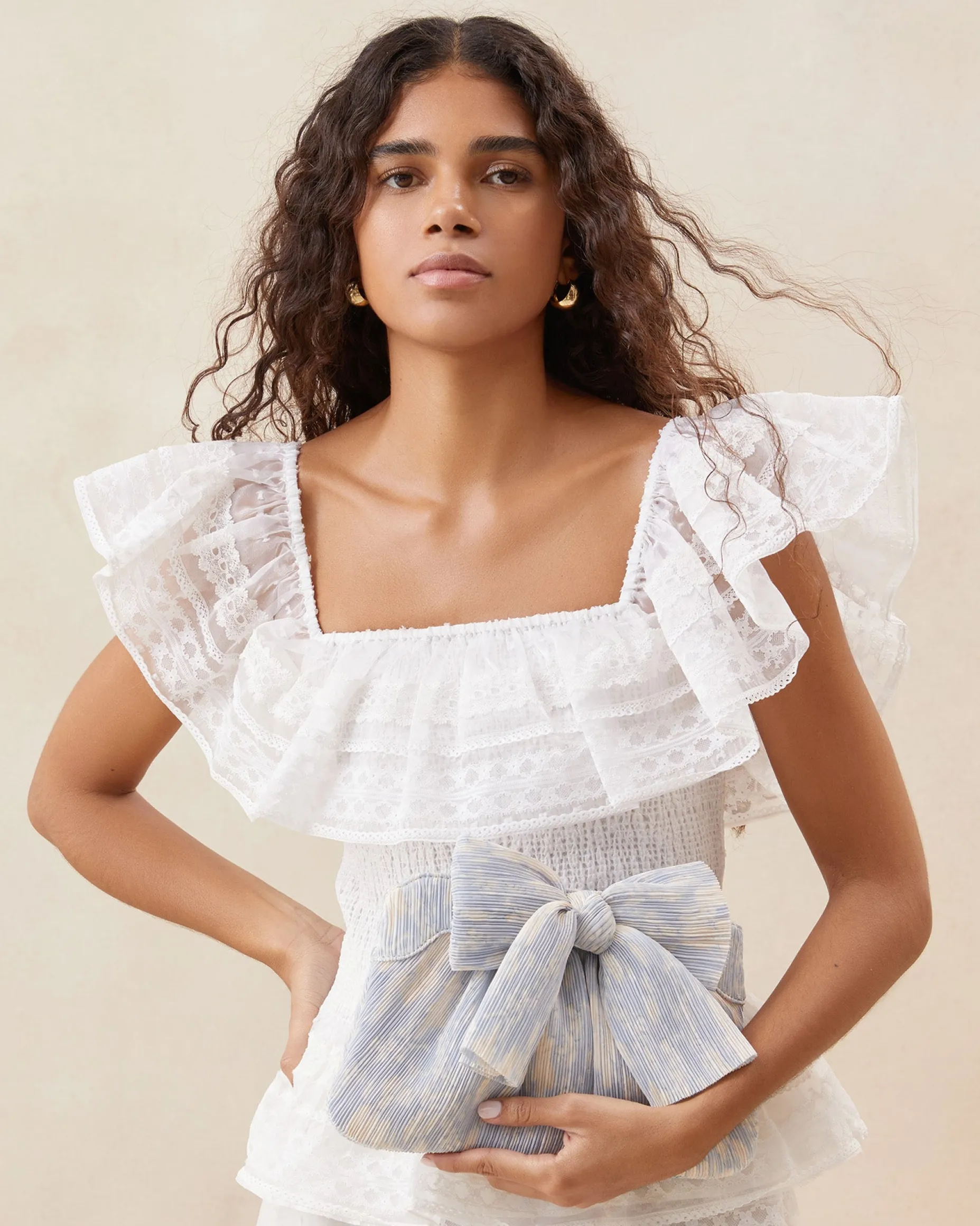 Rayne White Lace Bow Clutch